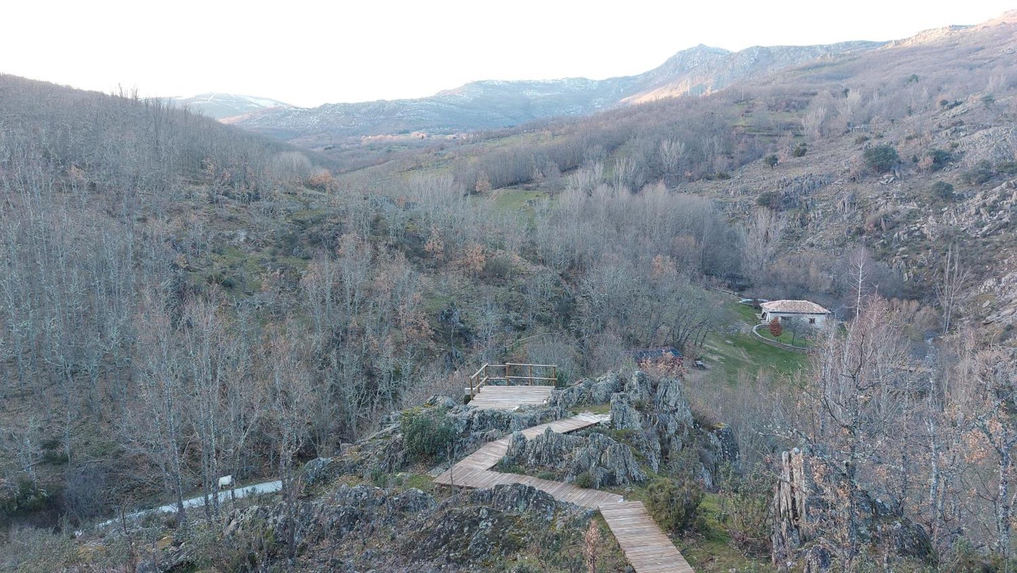 Villa El Tinao De La Hiruela Esterno foto
