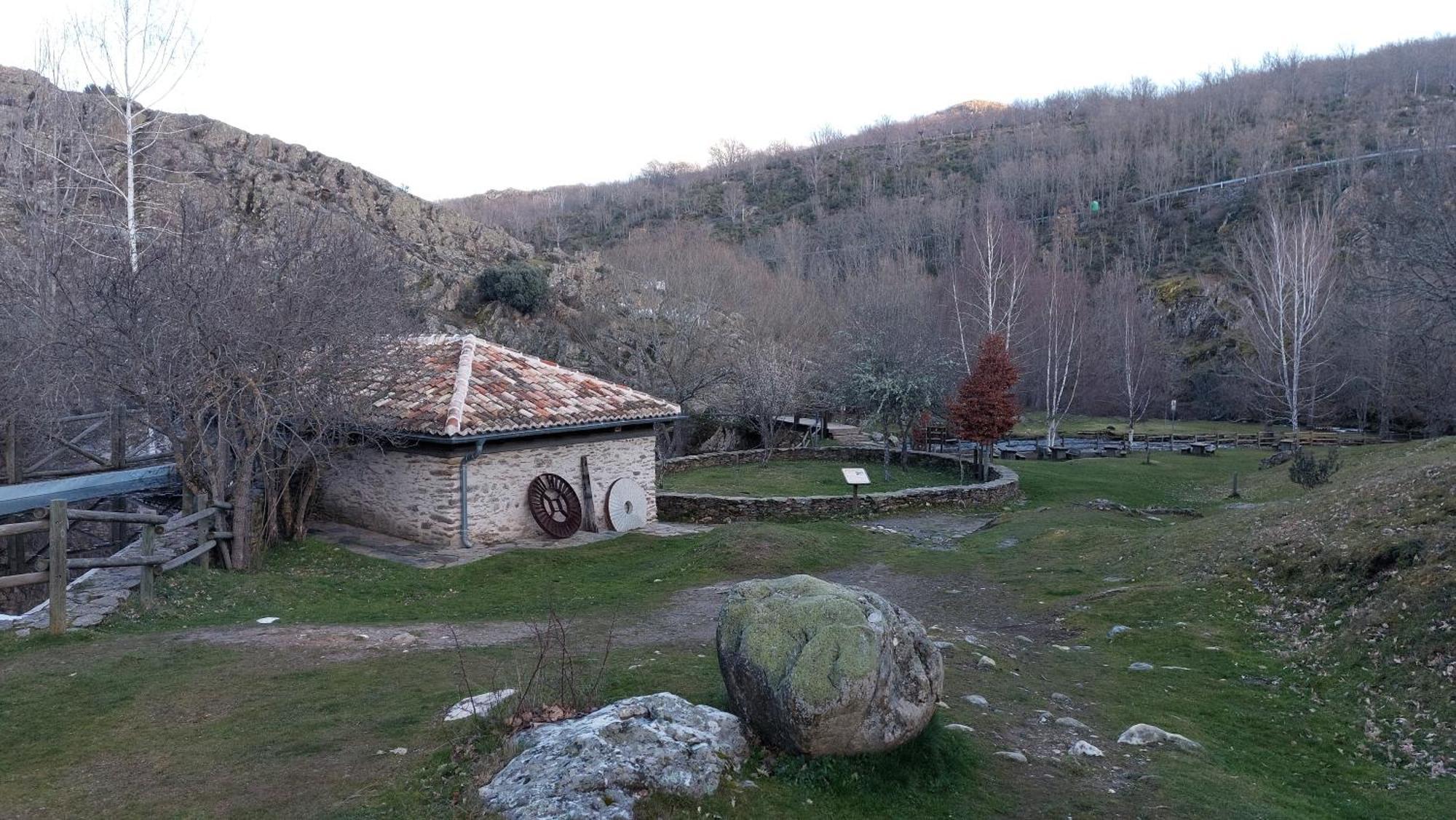 Villa El Tinao De La Hiruela Esterno foto
